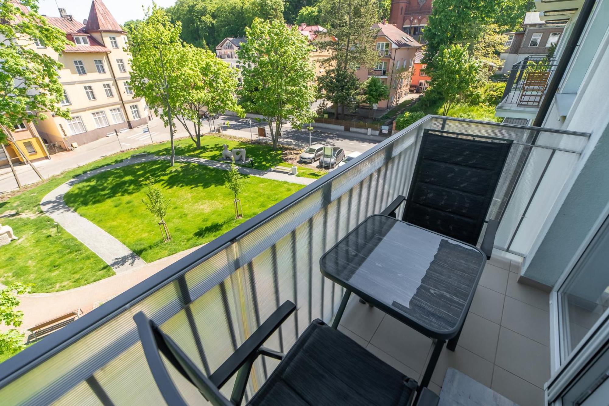 Seaside Breeze Stylish Apartment Balcony & Parking By Noclegi Renters Miedzyzdroje Buitenkant foto